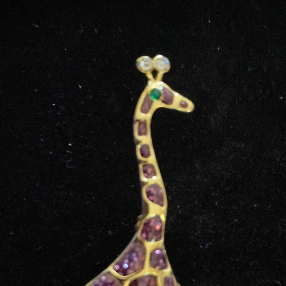 Gold and Purple Giraffe Brooch - Picture 5 of 7